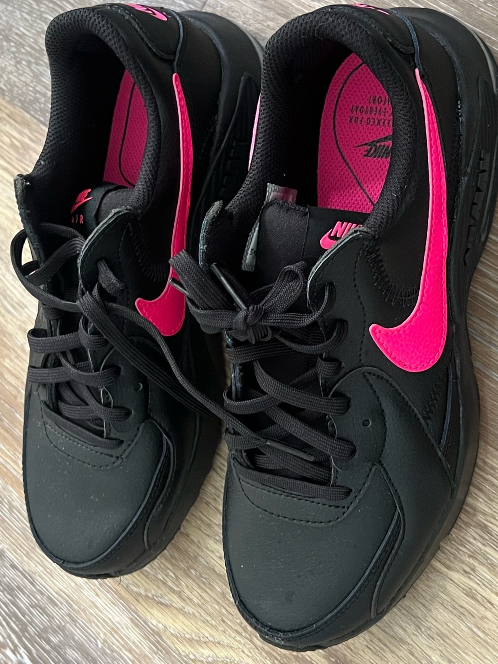 Nike Women’s Black Sneakers with Hot Pink Swoosh